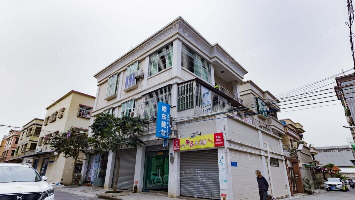 濠三小区后门塘街外景图