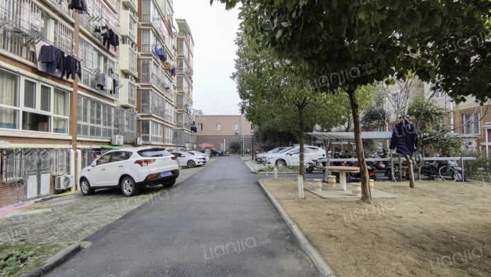 鸿裕华庭外景图