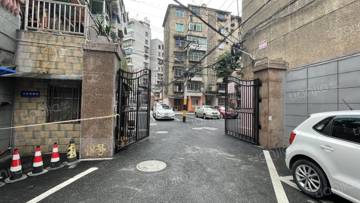 解放西路18号院外景图
