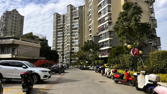 长荣花园外景图