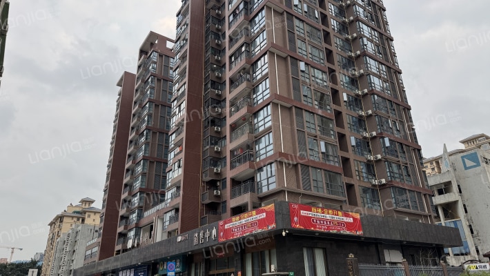 城市星光外景图