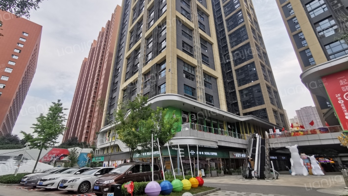 南飞鸿广场外景图