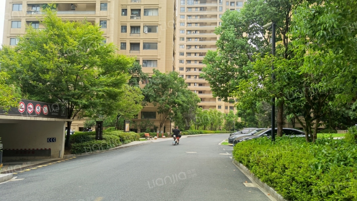 杭氧和院外景图