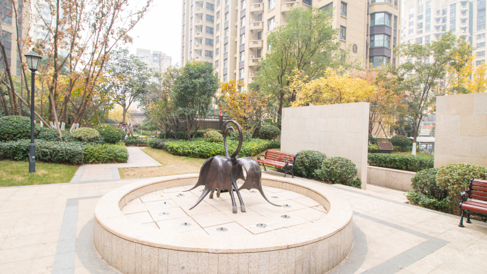 五龙新城香逸园外景图