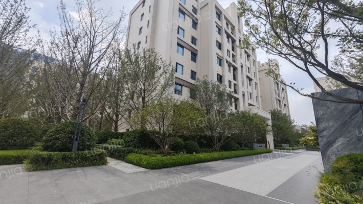 中海峯叁號院外景图