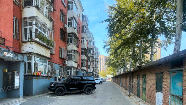 自来水宿舍楼外景图