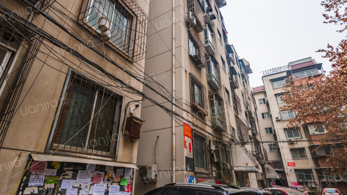 市商储公司家属楼外景图