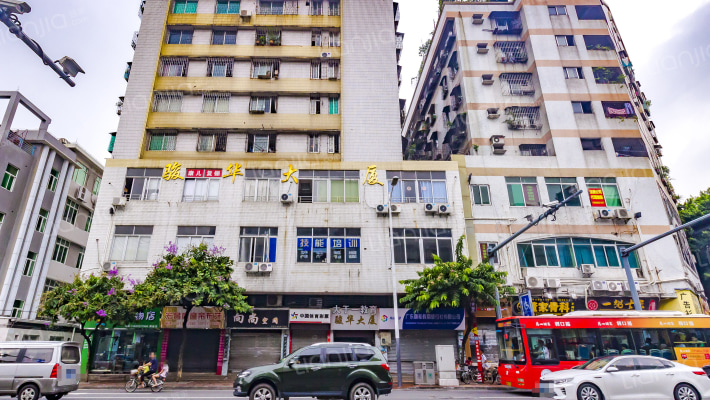 骏华大厦外景图