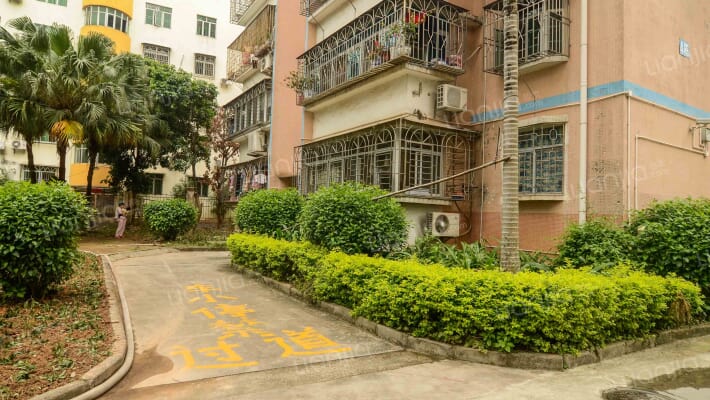 平丽花园外景图