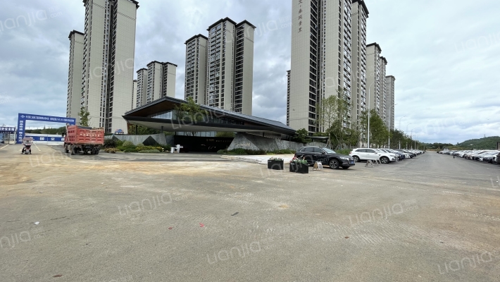 中交春风景里外景图