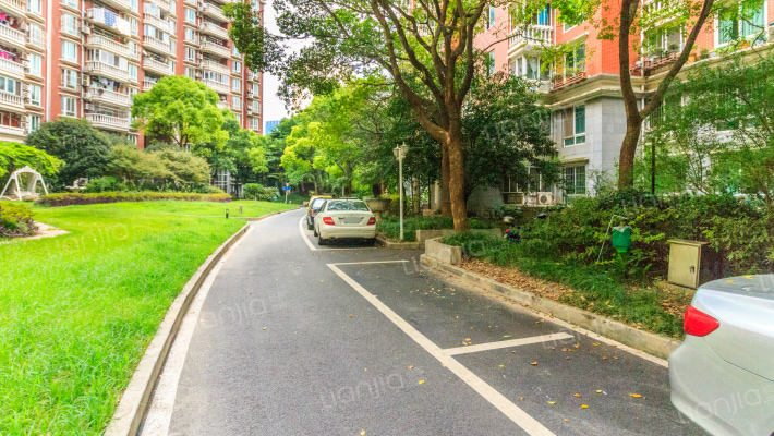 曹杨华庭外景图