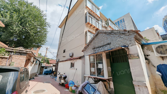 杉槁园街外景图