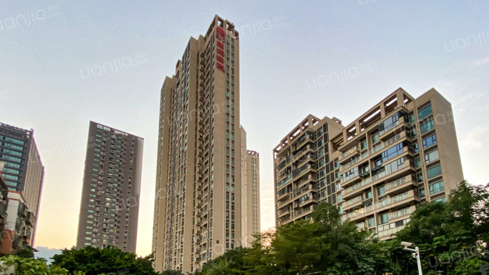 深物业前海港湾花园外景图