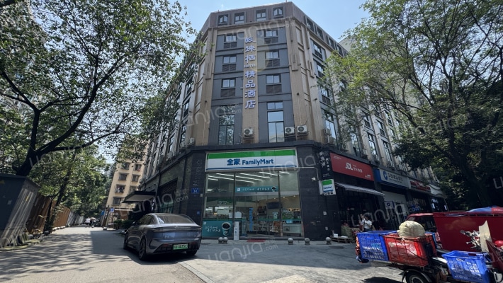 龙江路商业楼外景图