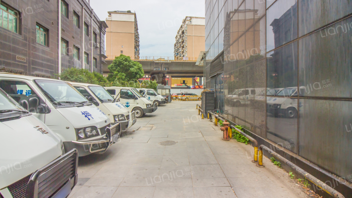 银湖大厦外景图