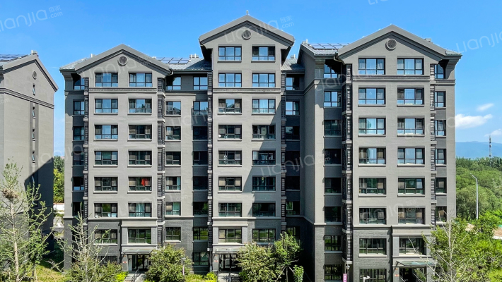 龙凤山语外景图