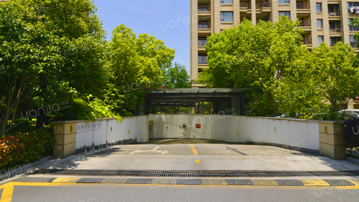 上海绿地凯旋宫(公寓)房价怎么样?