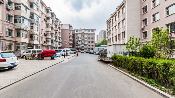 碧泉山庄外景图