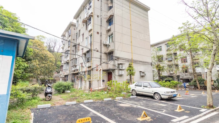 省植物园小区外景图