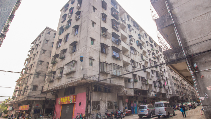 锦苑三巷36号外景图