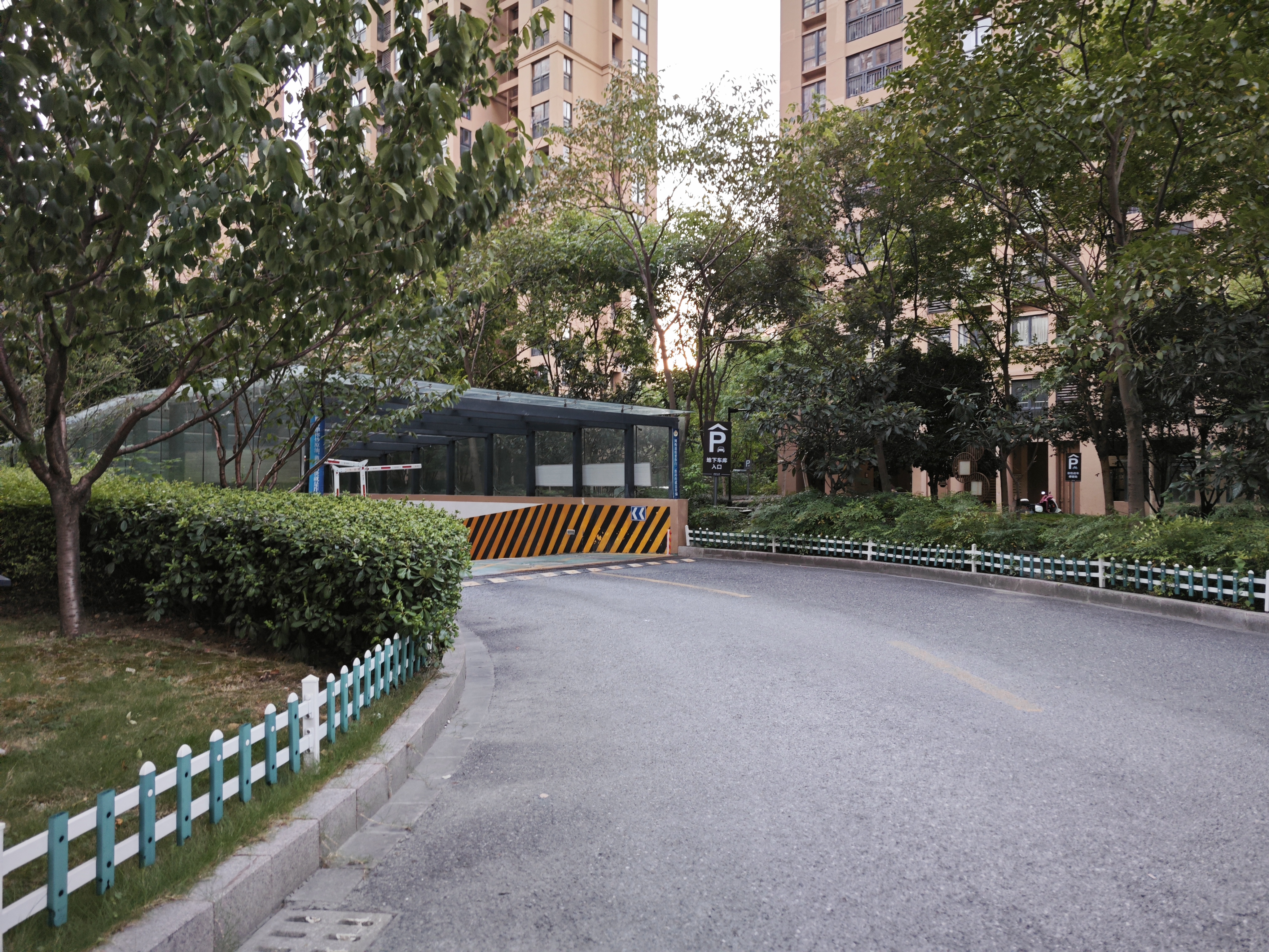 都景公寓小区实景 10