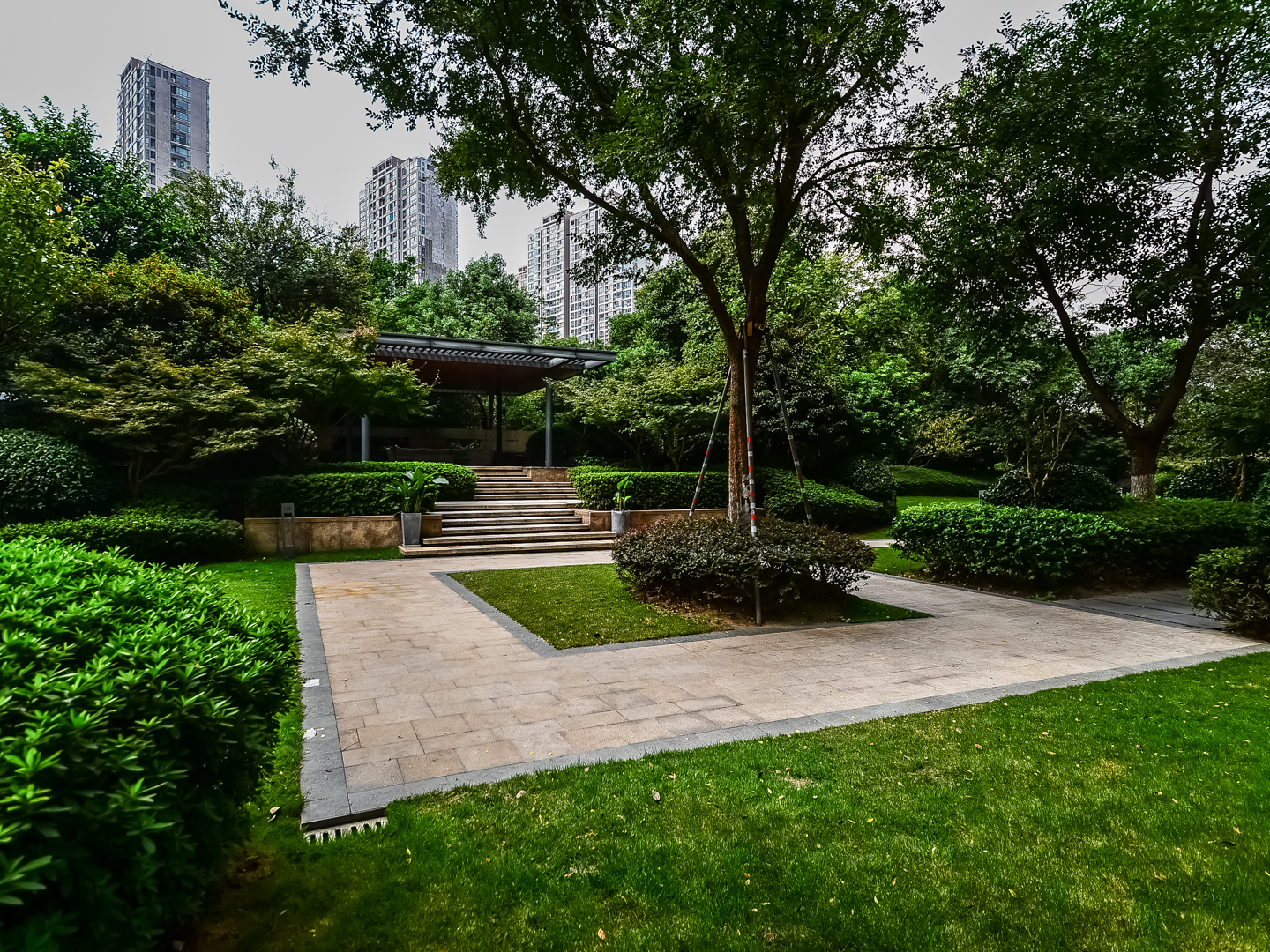 Upper Mixc compound photo 7