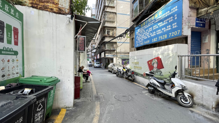 岳英街105号外景图