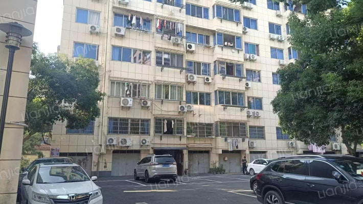 功臣山小区外景图