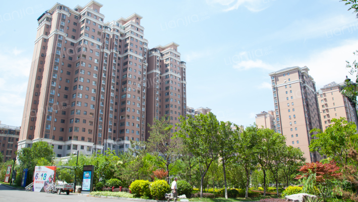 黄金99景城外景图