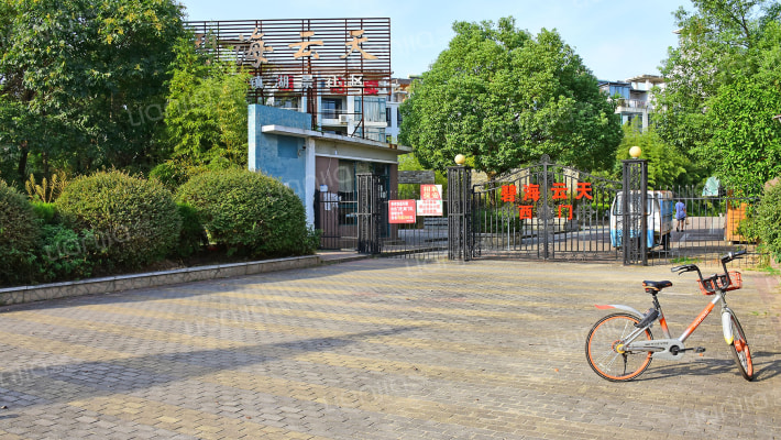 碧海云天外景图