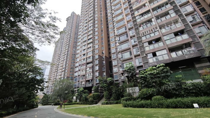 中鼎君和名城外景图