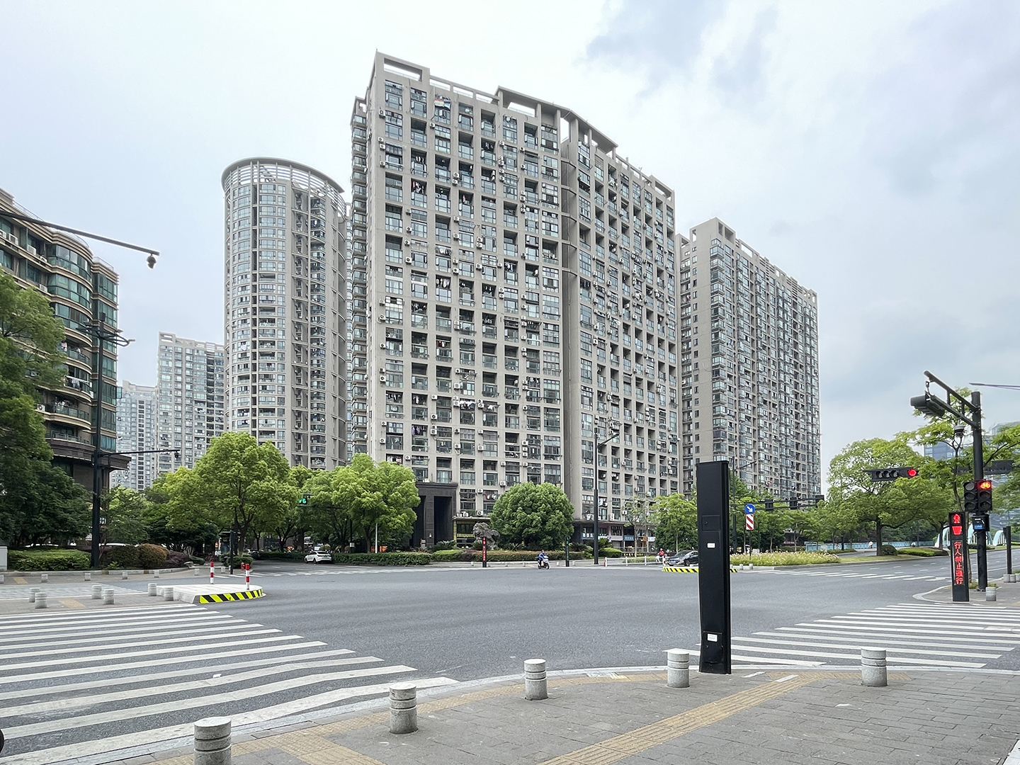 Water Mark City compound photo 5