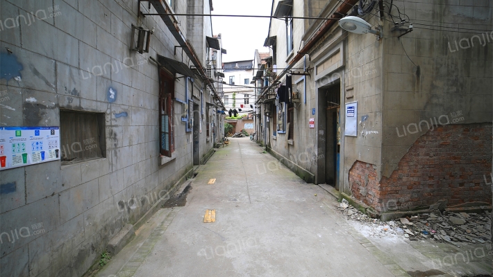 南京路68号外景图