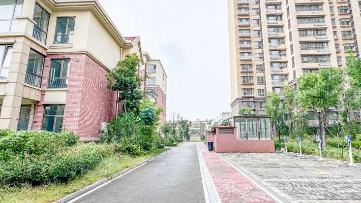 滨河学府外景图