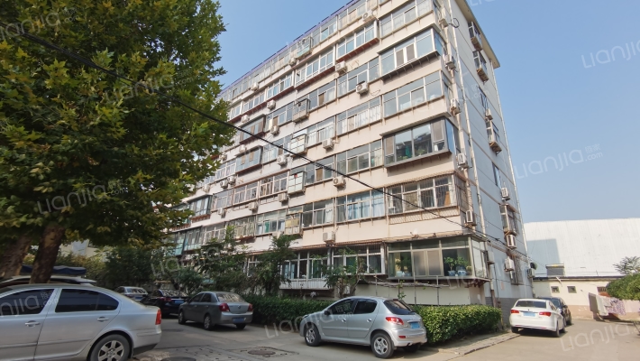 红旗大街398号外景图