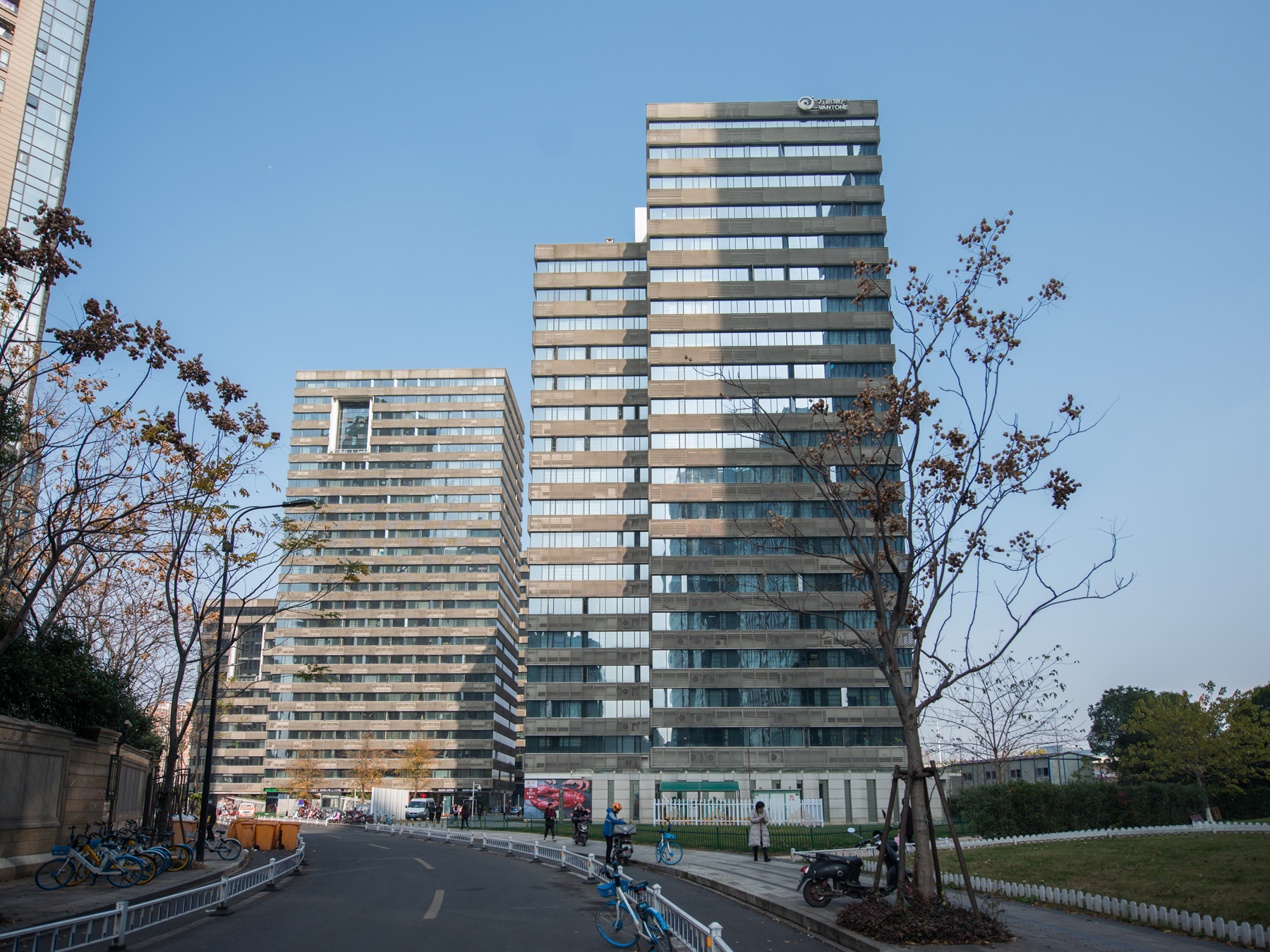 Wantong Center compound photo 5