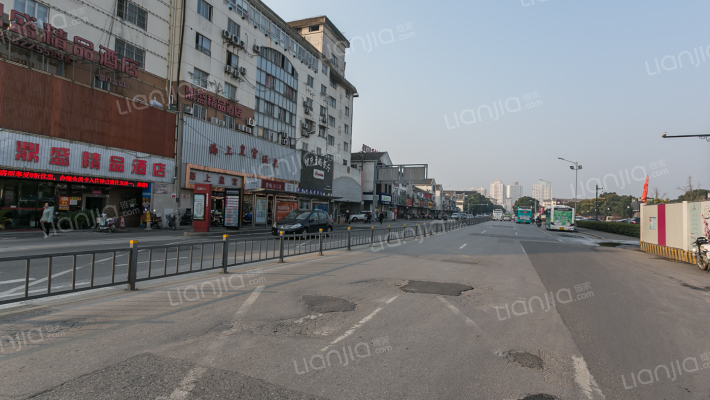 盘胥路747号外景图