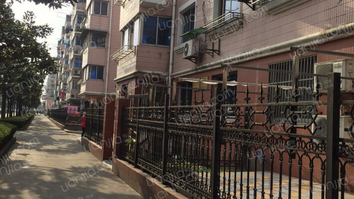 马桥西街小区外景图