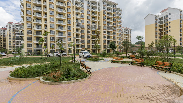 关口寨农民新村安置点小区外景图