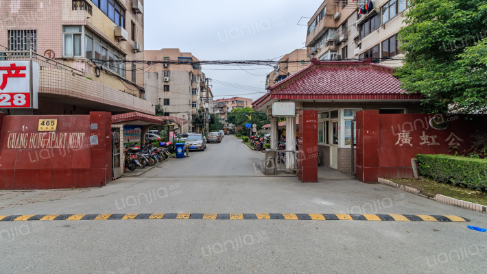 广虹公寓外景图