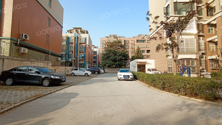 嘉苑小区外景图