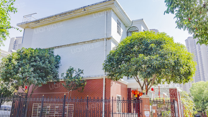 平安别墅外景图