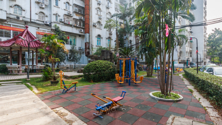 华景新城翡翠居外景图