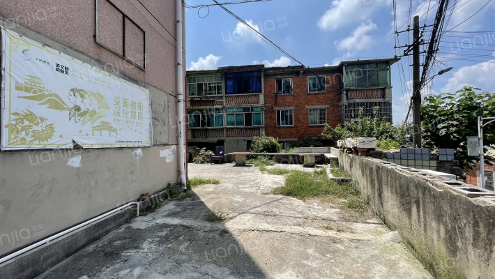 凉井巷外景图