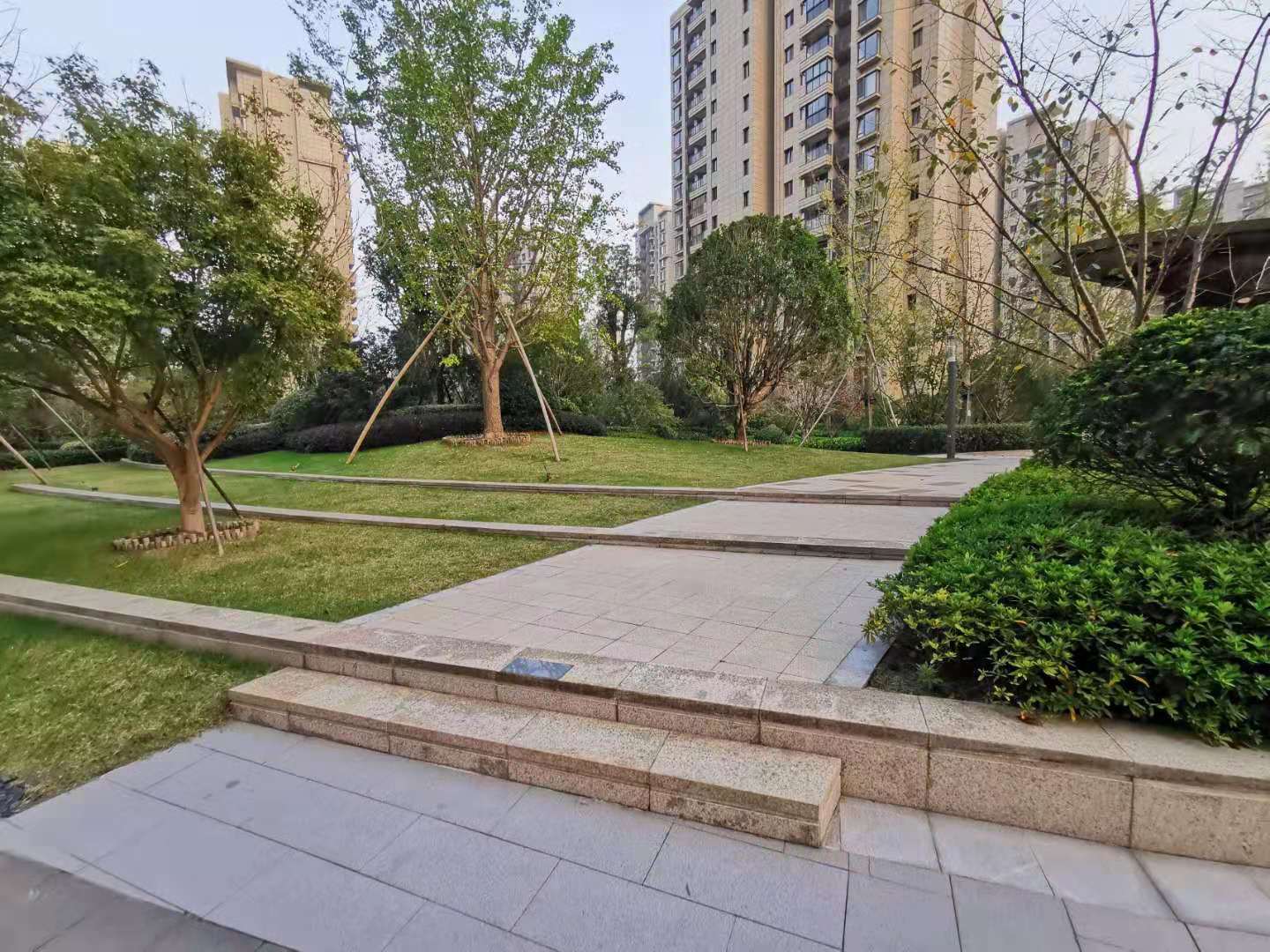 Castalia compound photo 9
