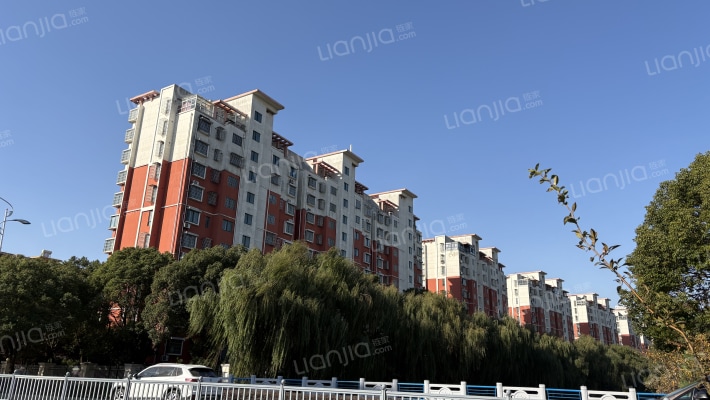 翡翠家园东区外景图