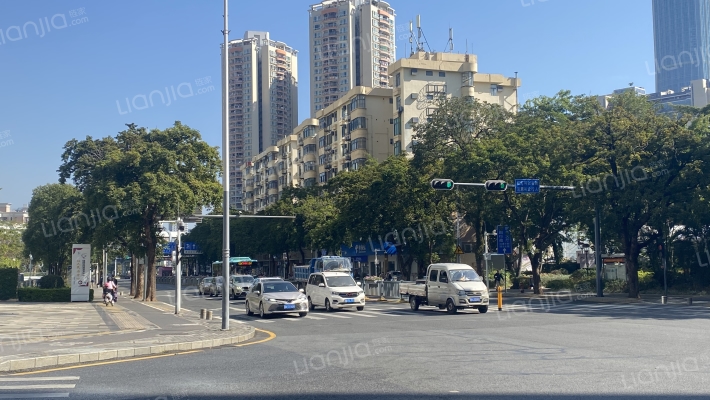 沙头角电信公司楼外景图