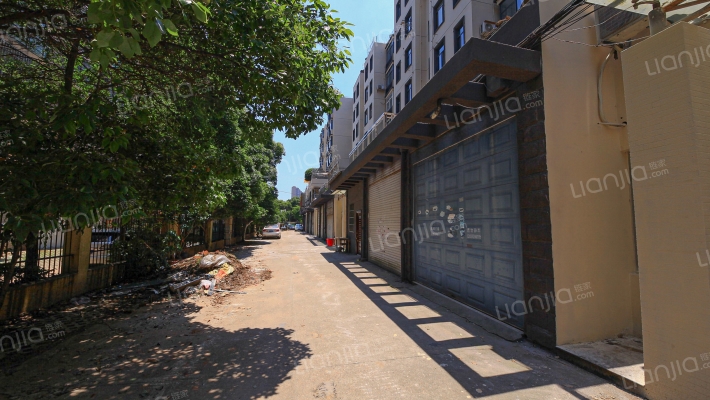 康怡亲水楼台外景图