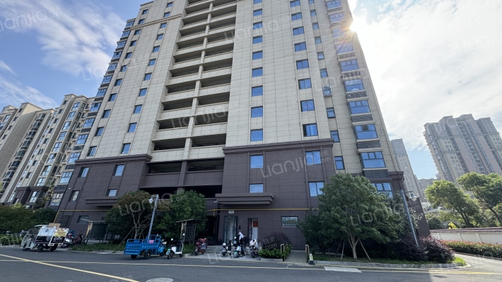 江岸雅居外景图