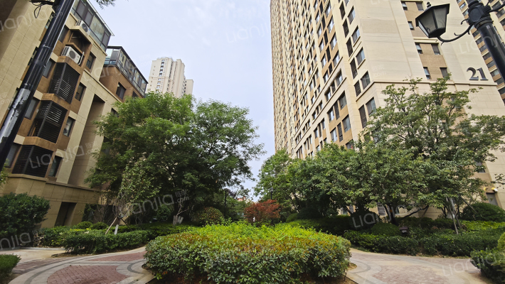 中海蓝庭外景图